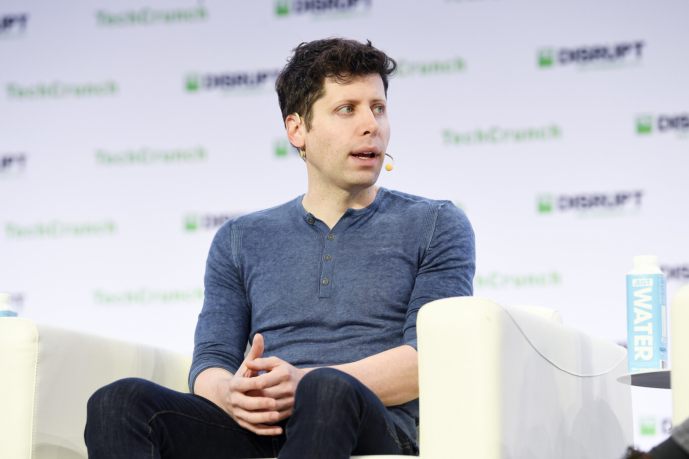 Sam Altman surt en defensa d’OpenAI arran de DeepSeek